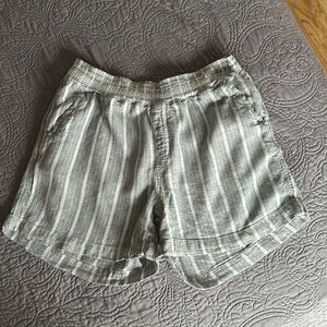 Briggs Linen blend striped shorts EUC 4” inseam Sz L